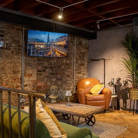 Blayds Yard *